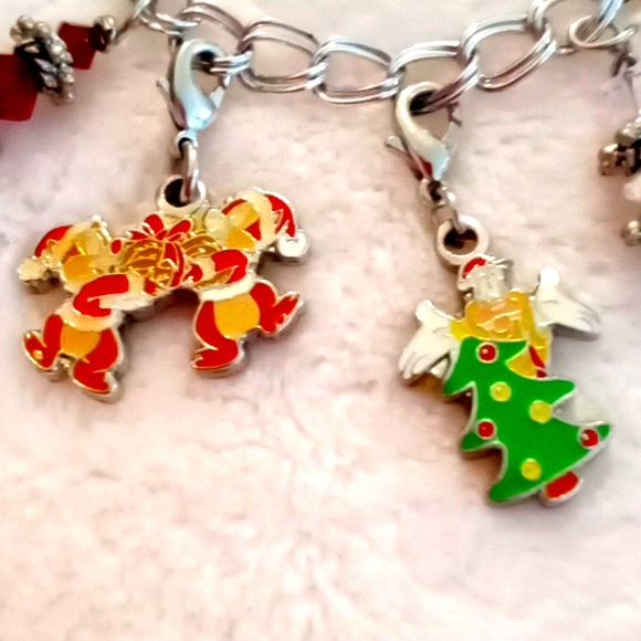 DISNEY HOLIDAY CHARM BRACELET - Picture 3 of 10